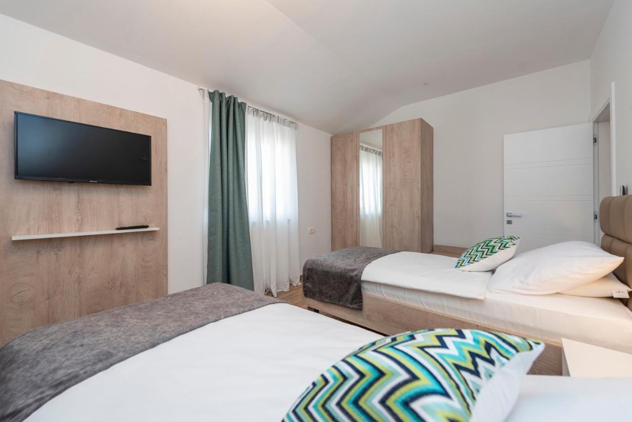 Luxury Apartments - La Vir 1 & 2 Bagian luar foto