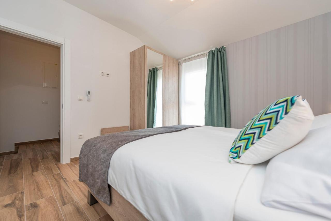 Luxury Apartments - La Vir 1 & 2 Bagian luar foto