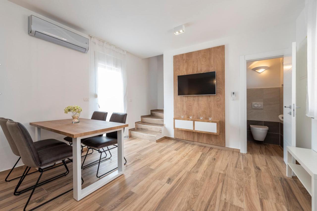 Luxury Apartments - La Vir 1 & 2 Bagian luar foto