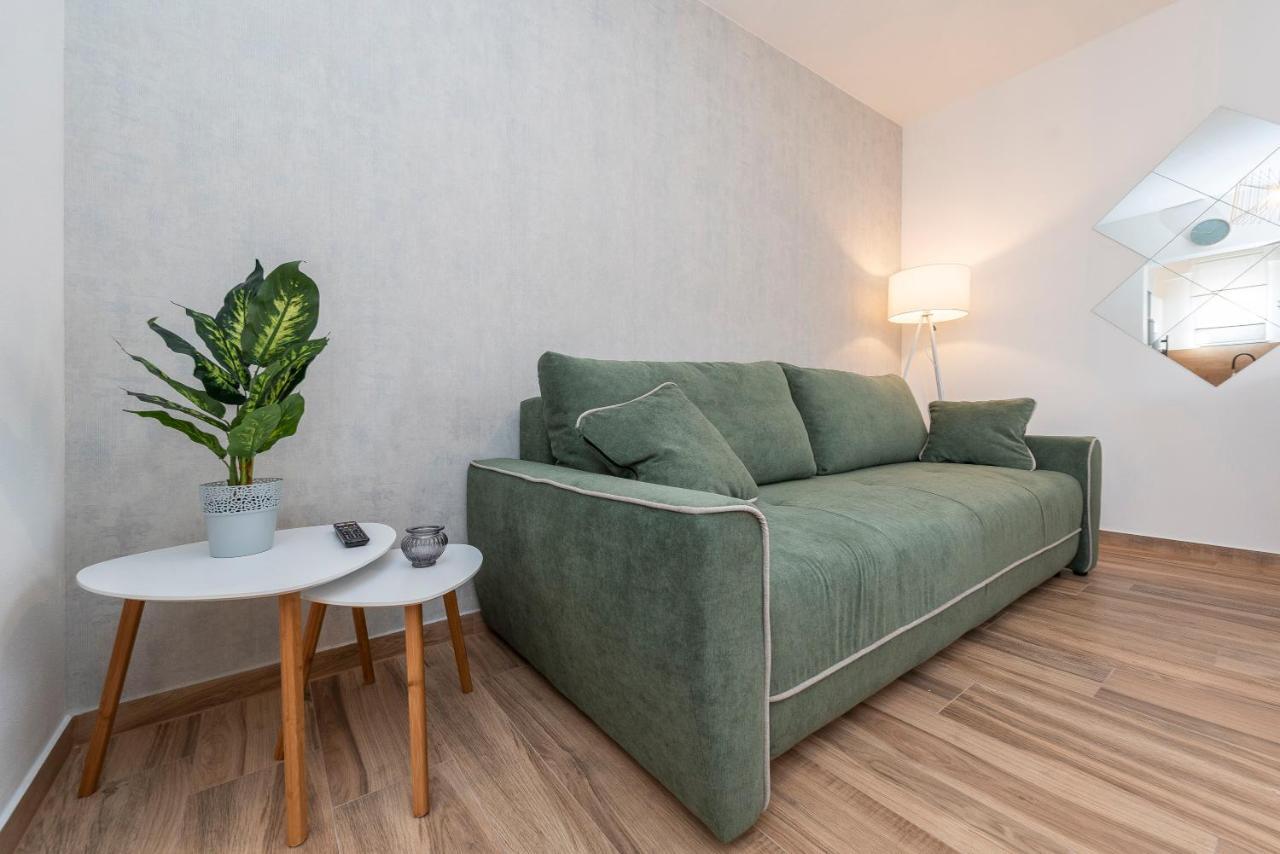 Luxury Apartments - La Vir 1 & 2 Bagian luar foto